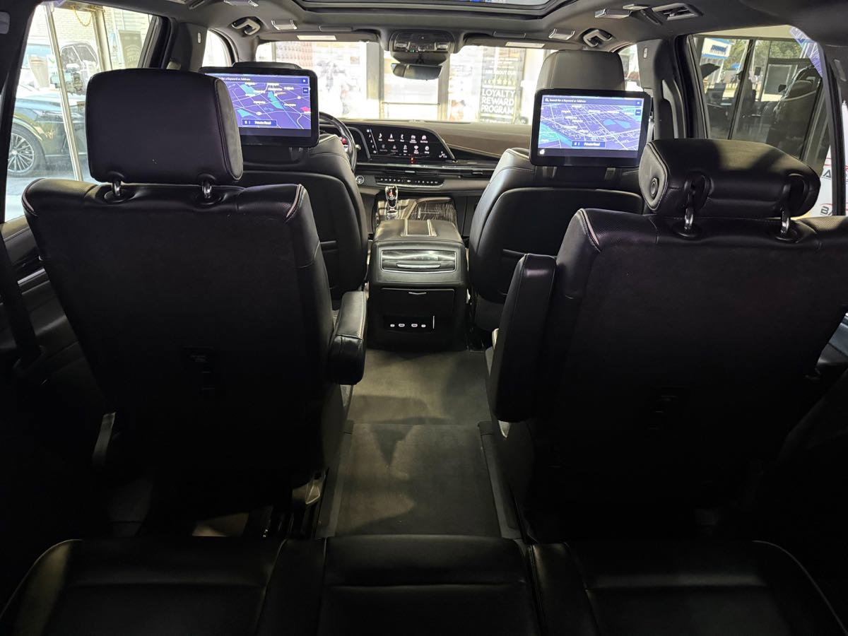 Used 2021 Cadillac Escalade Sport w/ Driver Assist Tech Package AWD/4WD image 57
