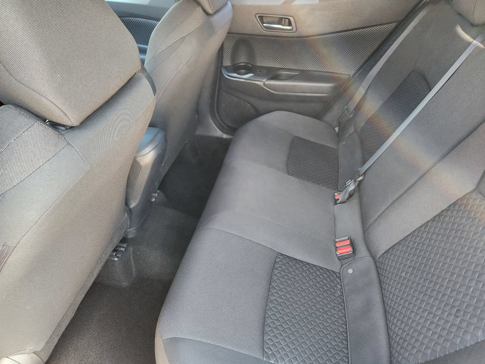Used 2021 Toyota C-HR LE FWD image 38