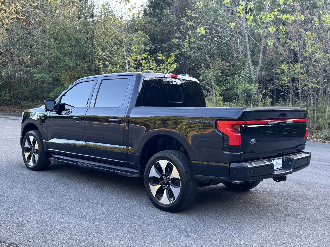 Used 2023 Ford F150 Lightning Platinum image 3