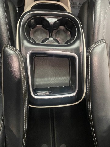 Used 2022 Chrysler Pacifica Touring-L image 24