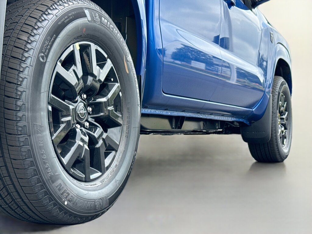 New 2026 Nissan Frontier SV w/ SV Convenience Package AWD/4WD image 15