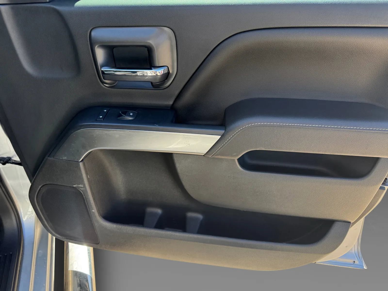 Used 2017 Chevrolet Silverado 1500 LT w/ All Star Edition image 33