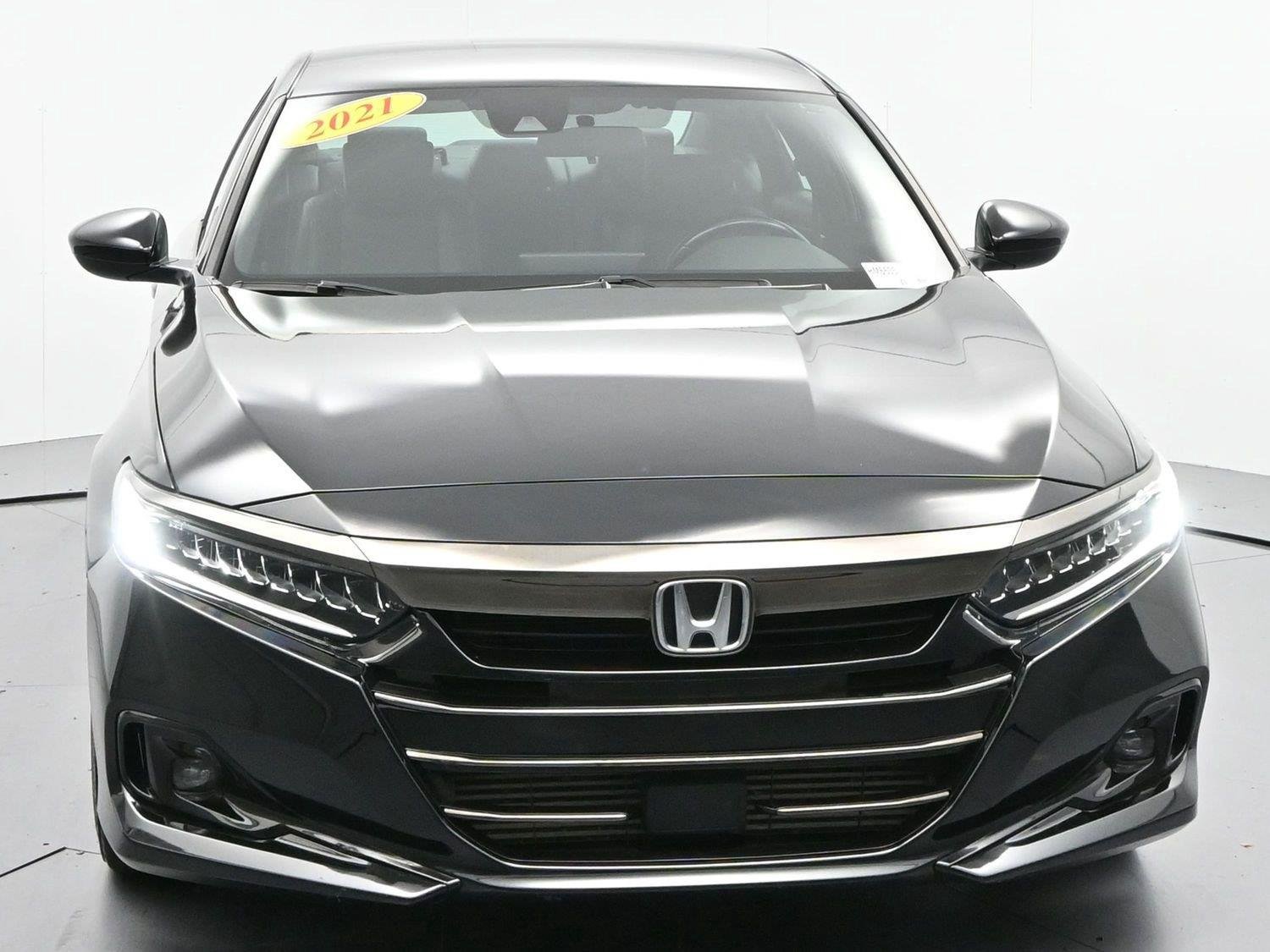 Used 2021 Honda Accord Sport image 2
