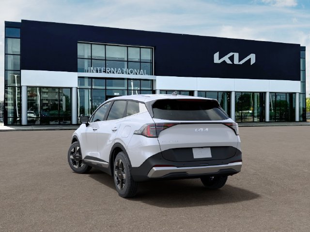 New 2027 Kia Sportage LX FWD image 4