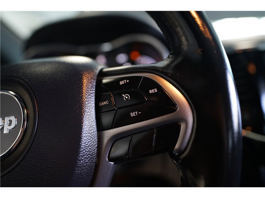 Used 2019 Jeep Grand Cherokee Altitude image 23