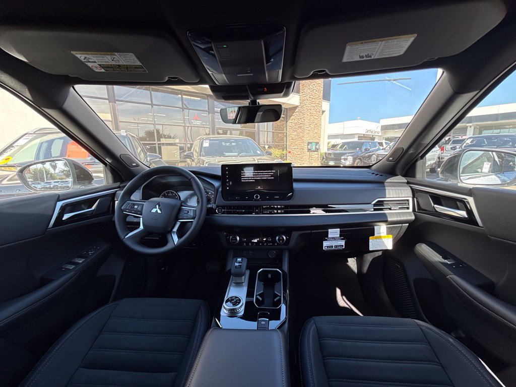 New 2026 Mitsubishi Outlander LE FWD image 19