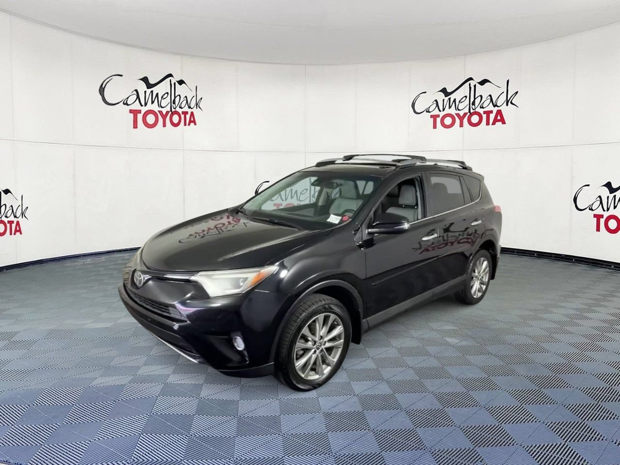Used 2018 Toyota RAV4 Limited w/ Protection Package FWD image 7