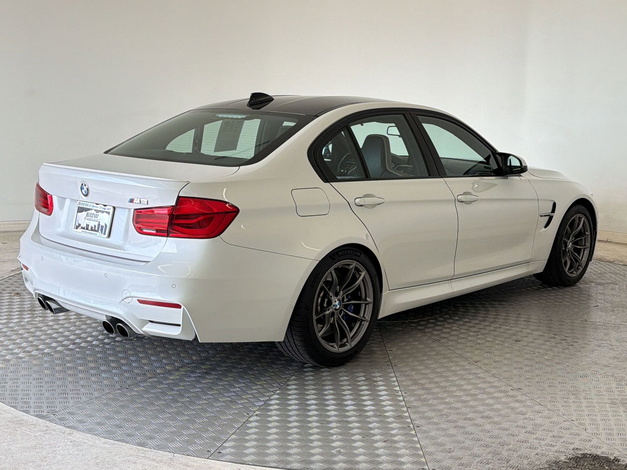Used 2018 BMW M3 w/ Executive Package RWD image 9