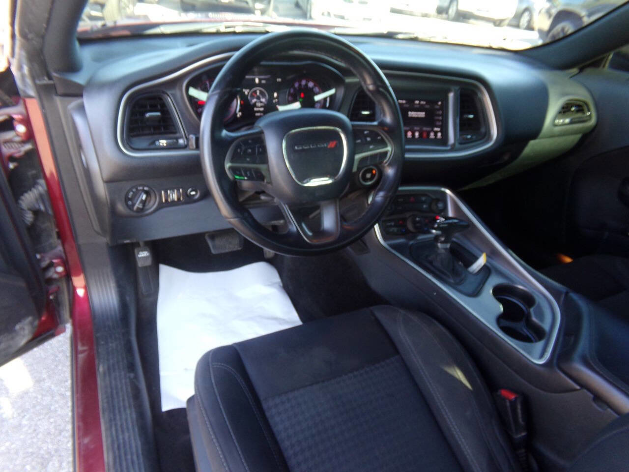 Used 2019 Dodge Challenger SXT w/ Blacktop Package image 10