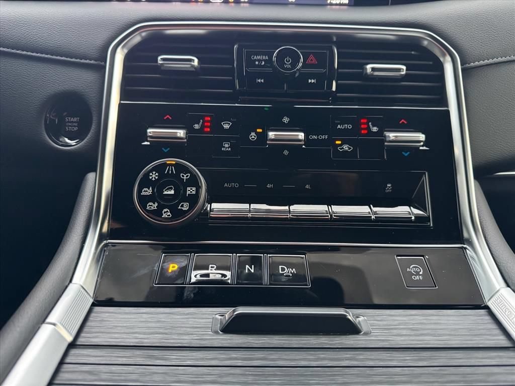 Certified 2025 Nissan Armada SL w/ Captain's Chari Seat Package AWD/4WD image 21
