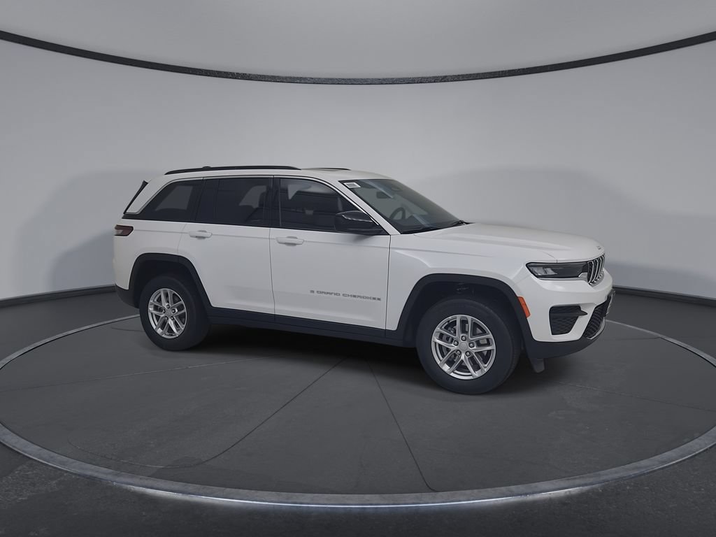New 2026 Jeep Grand Cherokee Laredo X AWD/4WD image 2