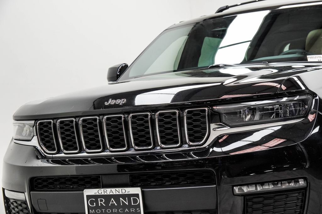 Used 2023 Jeep Grand Cherokee L Limited image 2