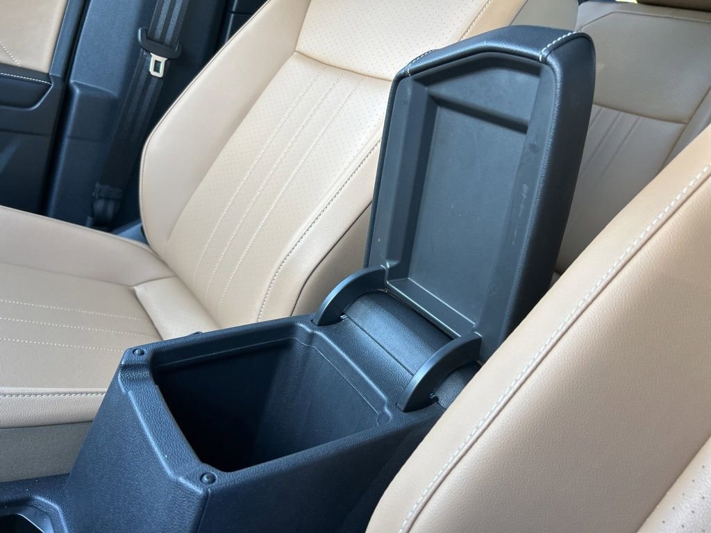 Used 2024 Volkswagen Tiguan SE image 39