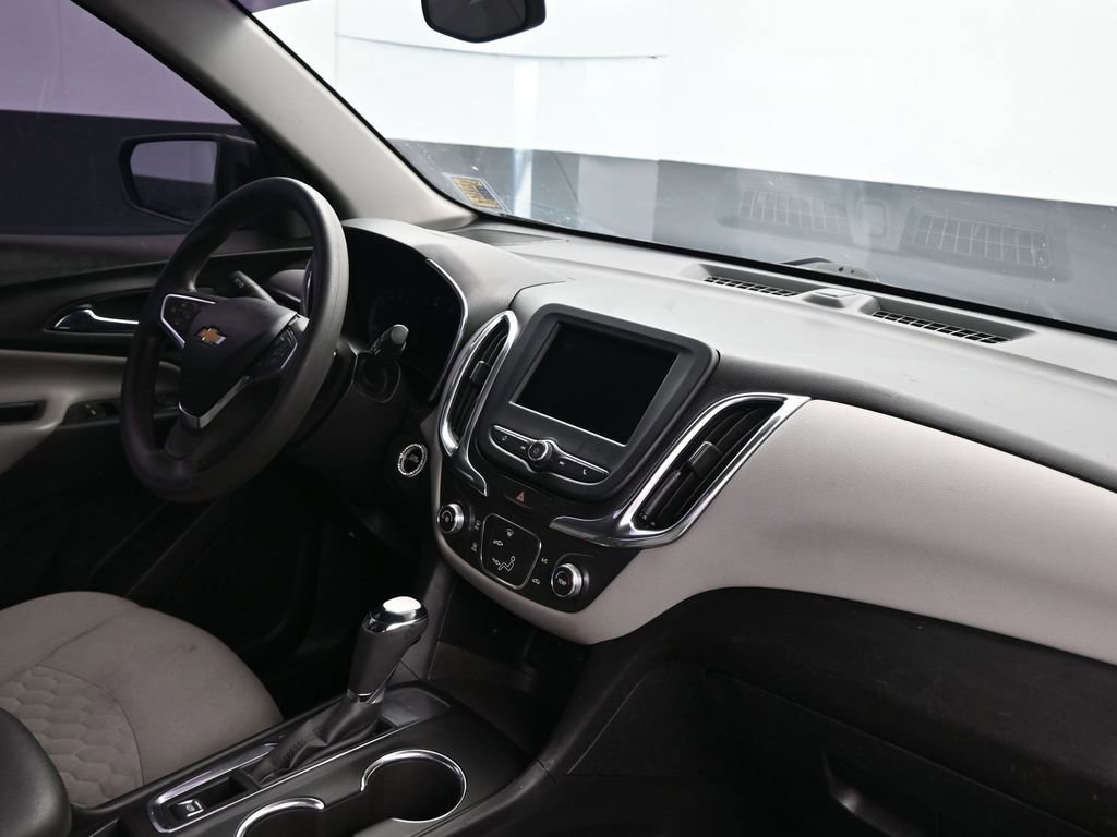 Used 2019 Chevrolet Equinox LS FWD image 12