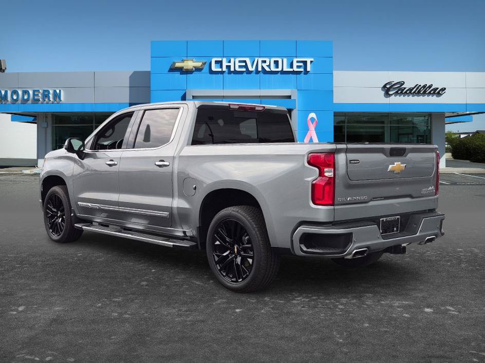 Certified 2025 Chevrolet Silverado 1500 High Country AWD/4WD image 3