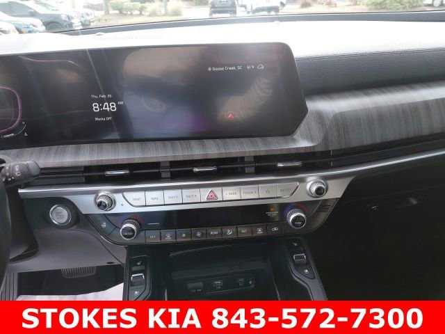 Used 2023 Kia Telluride EX w/ EX Captain's Chair Package image 12