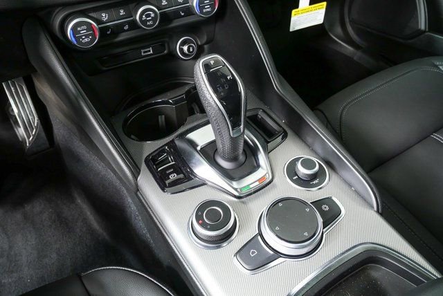 New 2026 Alfa Romeo Giulia w/ Driving Assist Package RWD image 17