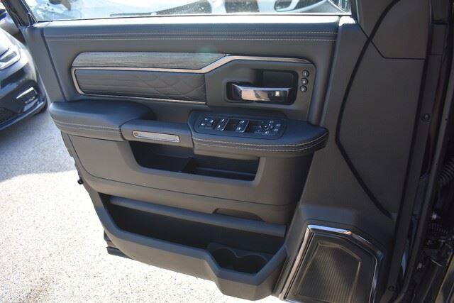 Used 2025 RAM 3500 Limited AWD/4WD image 44