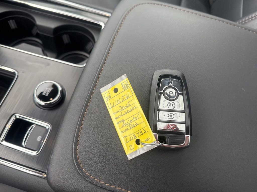 Used 2025 Lincoln Aviator Reserve w/ Equipment Group 201A image 25