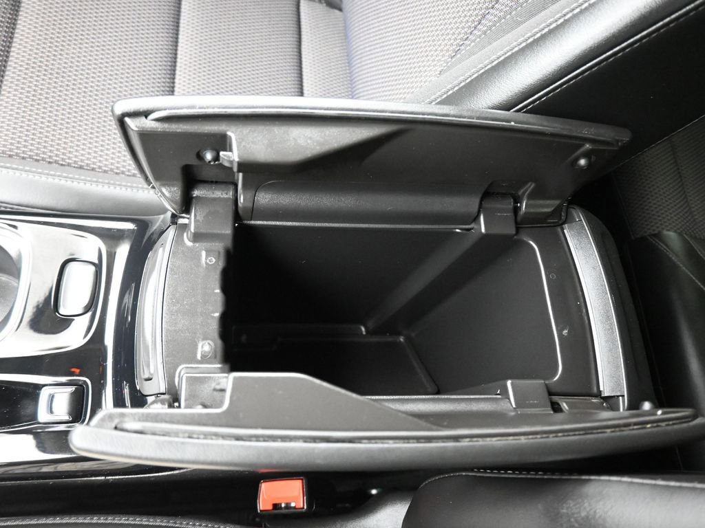 Used 2023 Buick Envision Preferred FWD image 25