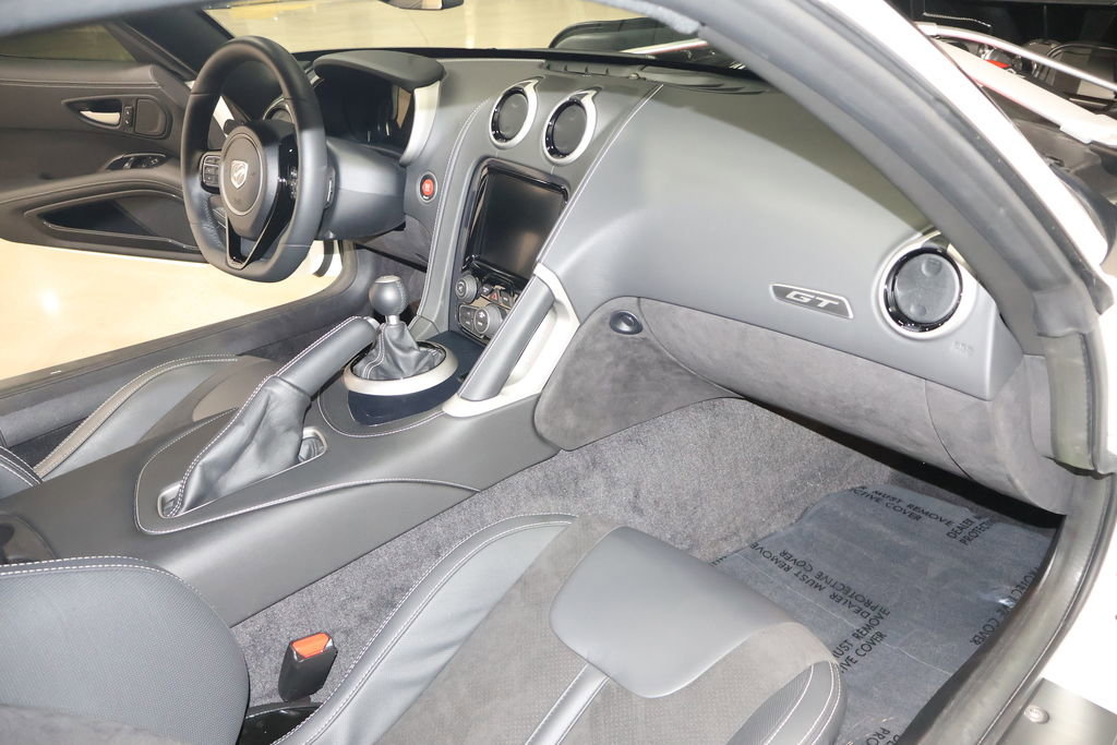 Used 2015 Dodge Viper w/ Quick Order Package 22J GT image 29