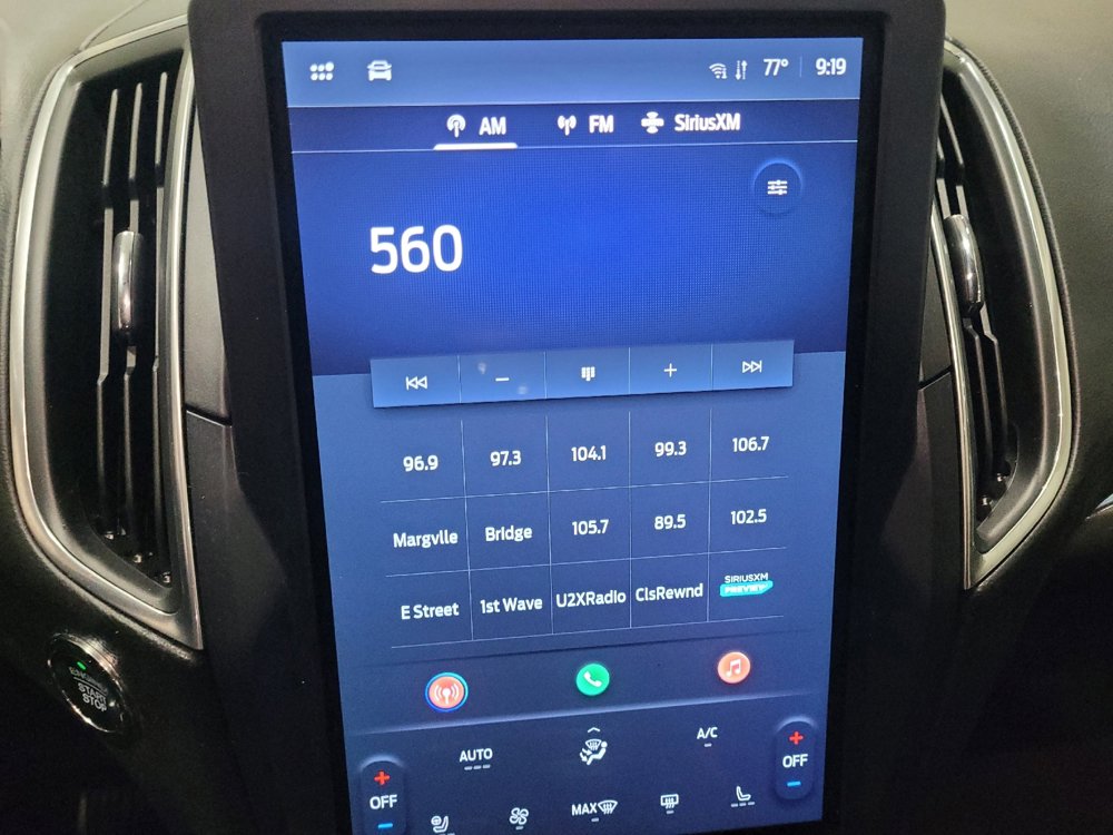 Used 2023 Ford Edge Titanium image 25