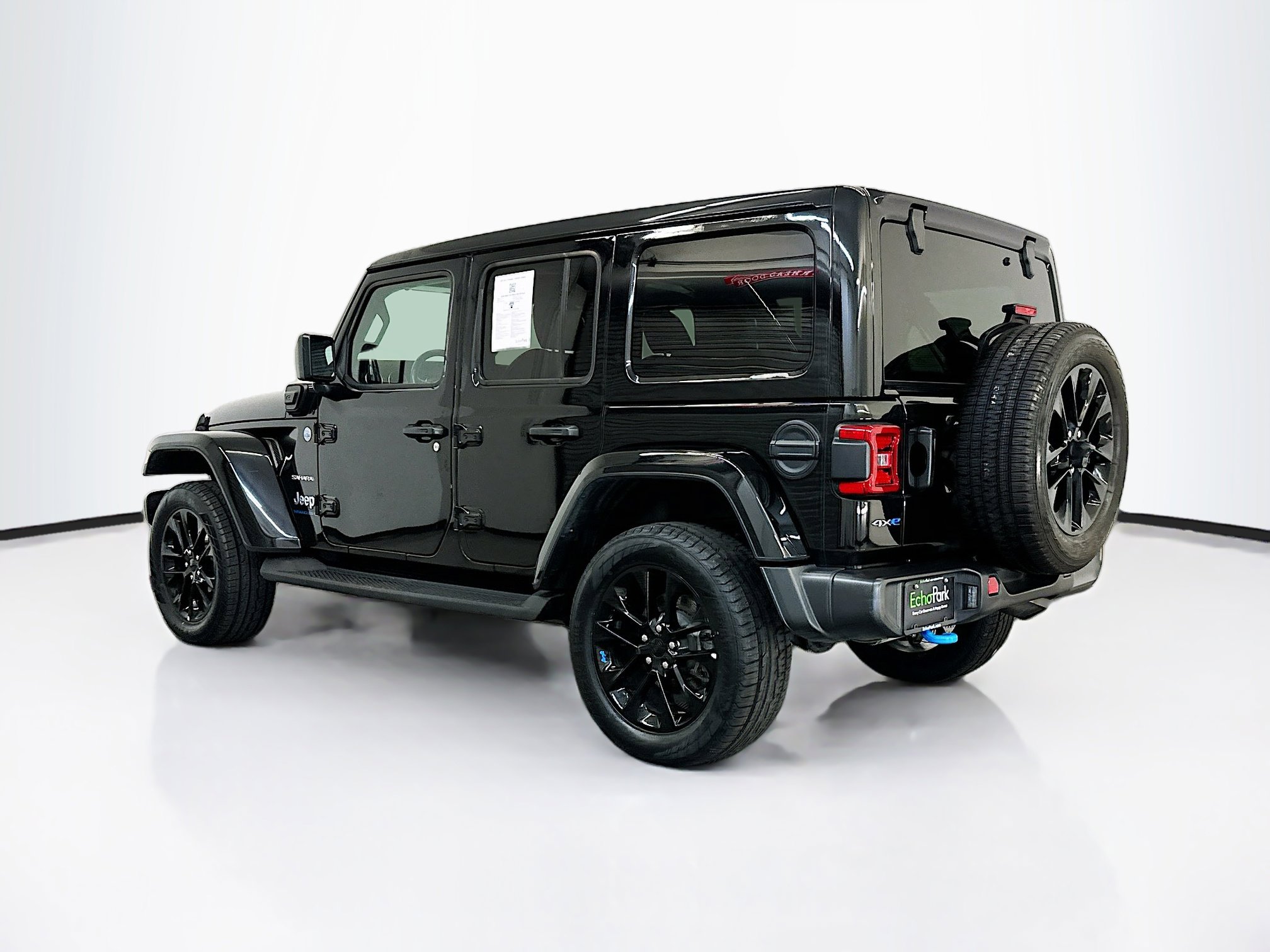 Used 2023 Jeep Wrangler Unlimited Sahara w/ Cold Weather Group AWD/4WD image 5