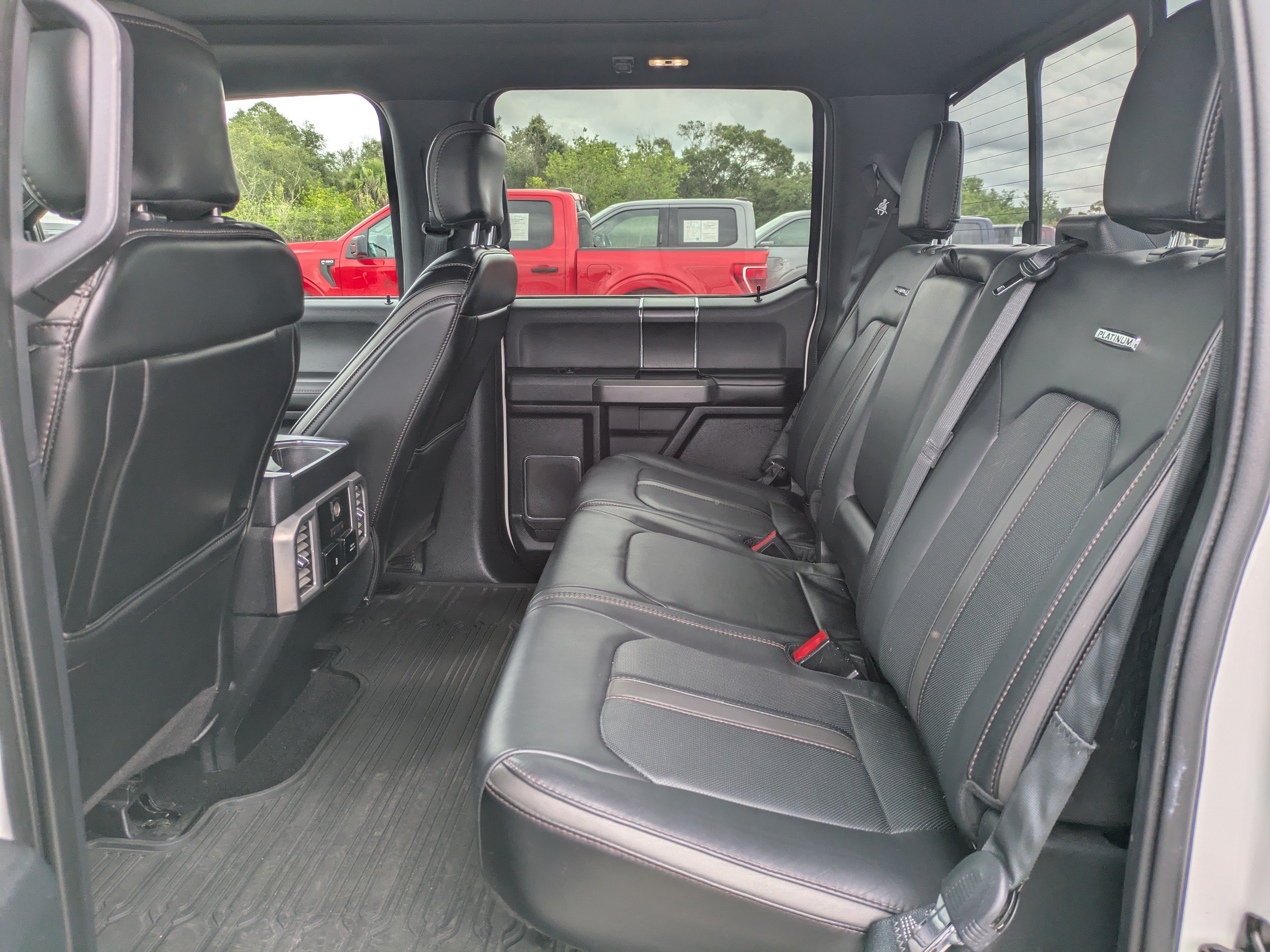 Used 2019 Ford F150 Platinum w/ Equipment Group 701A Luxury AWD/4WD image 12
