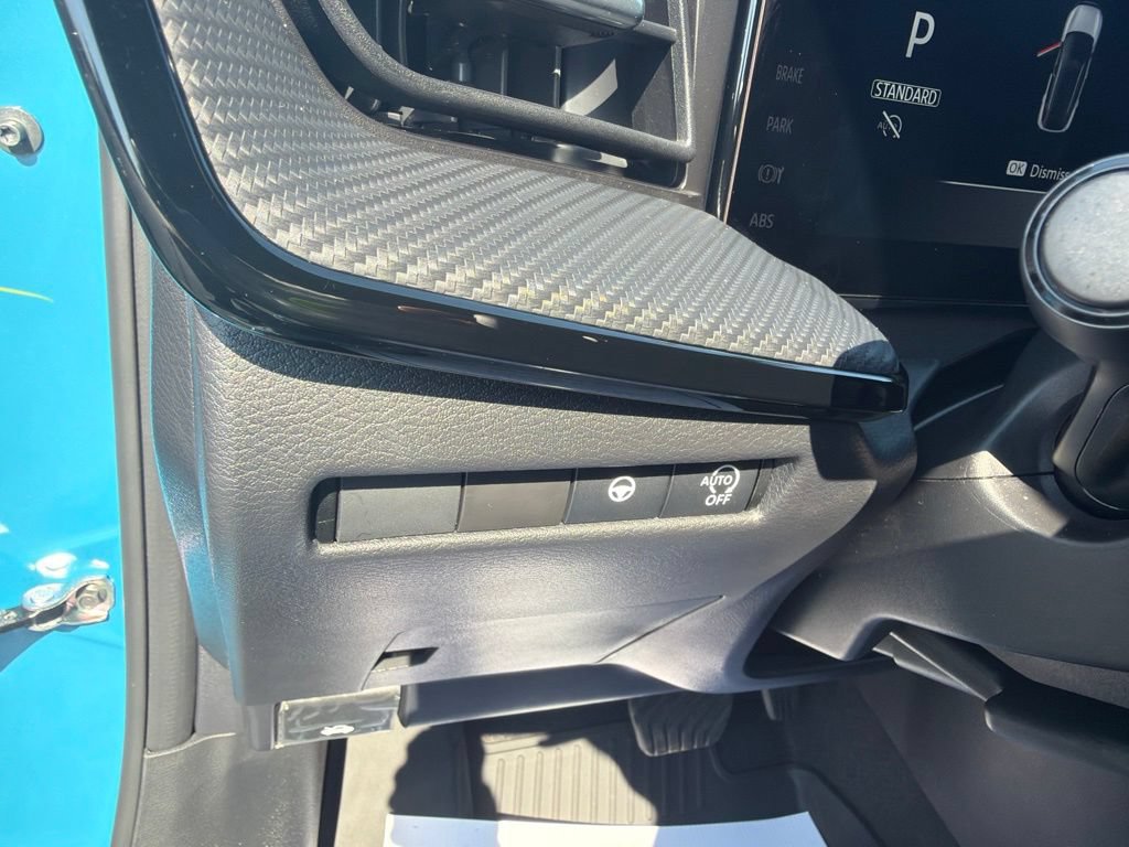 New 2026 Nissan Kicks SR FWD image 16