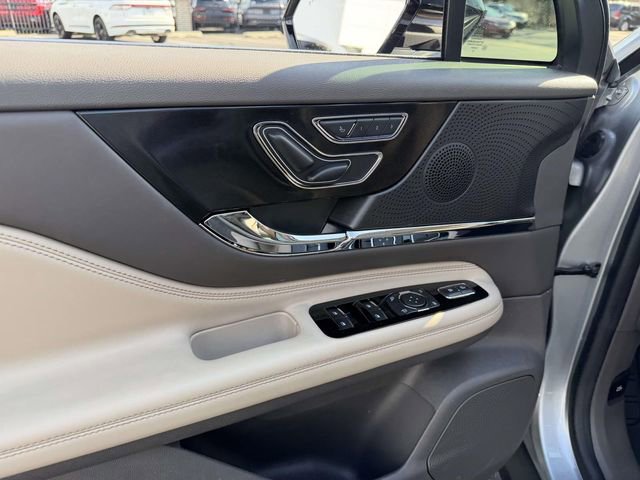 Used 2024 Lincoln Corsair Grand Touring image 17