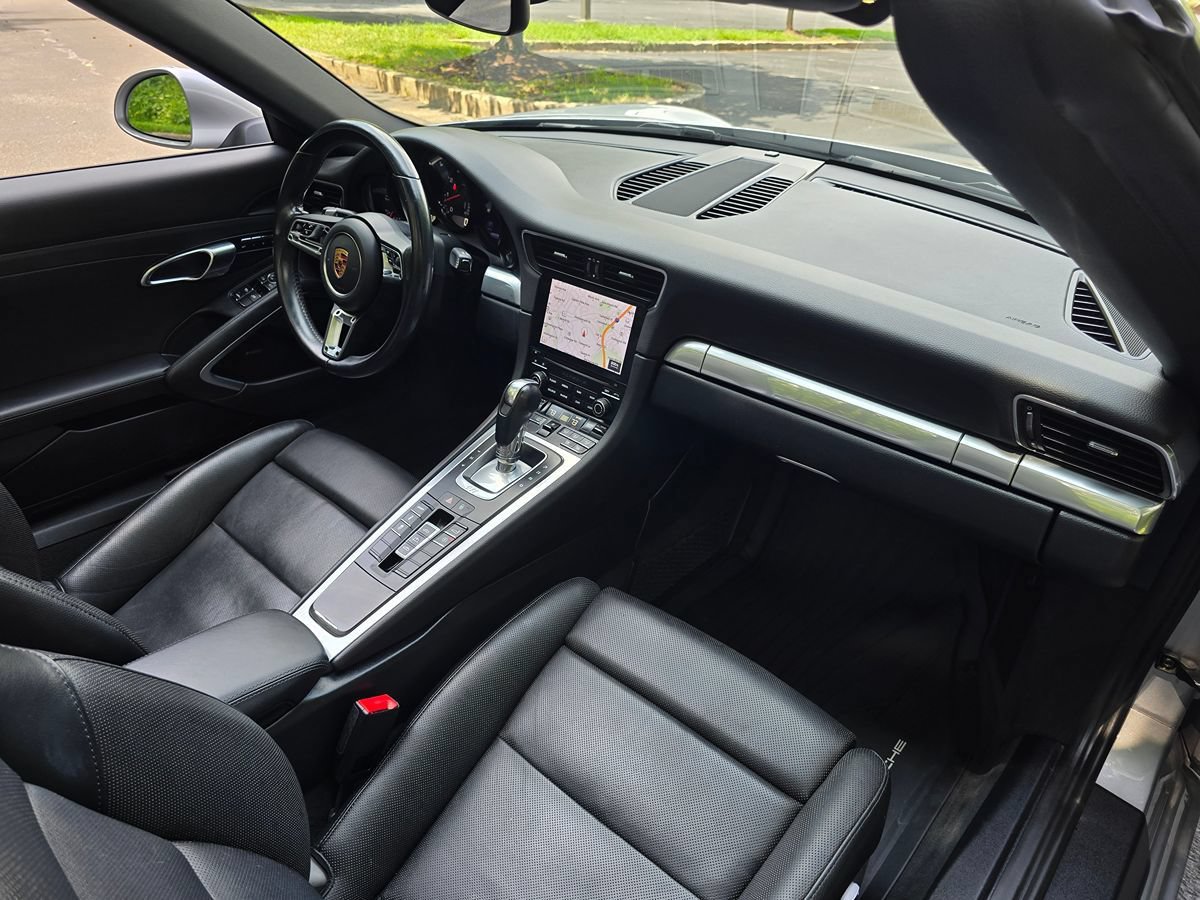 Used 2018 Porsche 911 Carrera RWD image 28