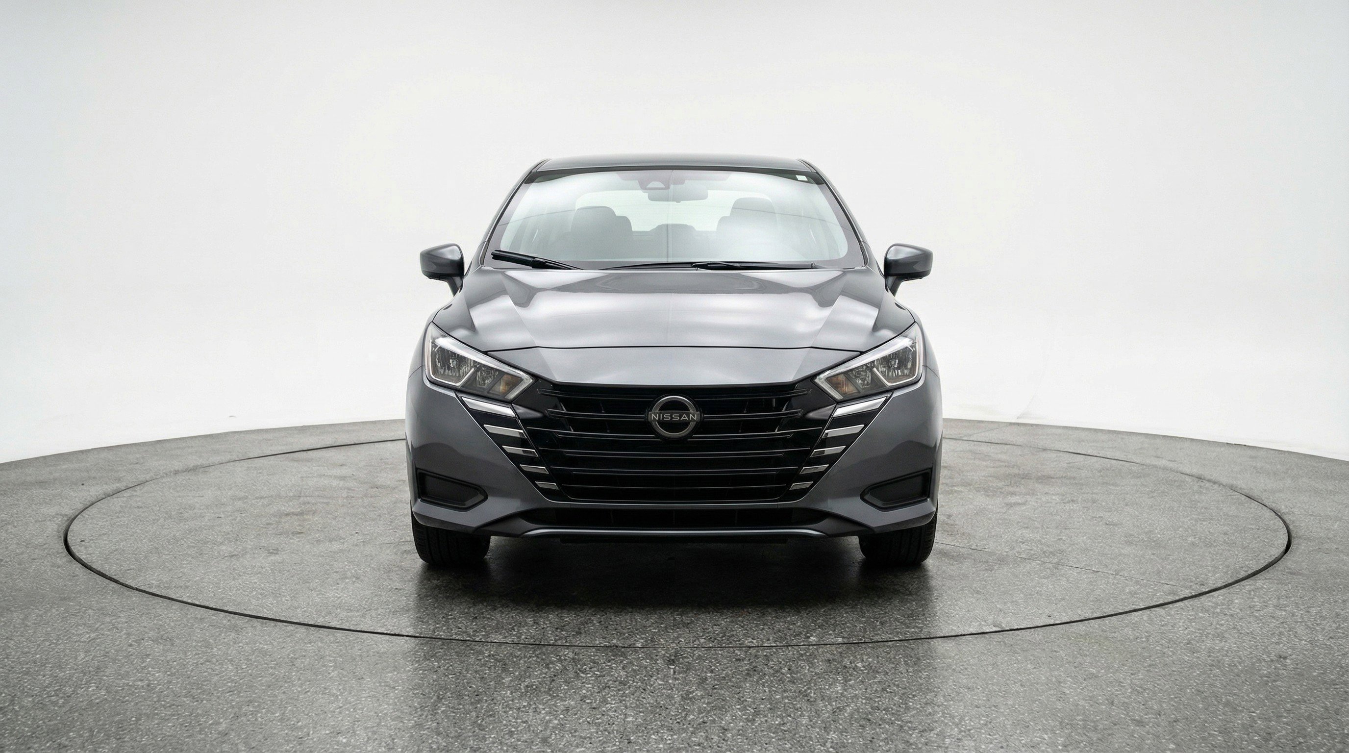 Used 2025 Nissan Versa SV FWD image 2