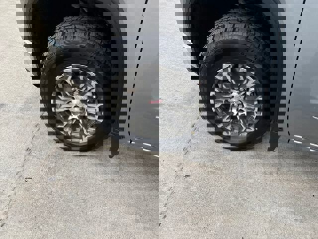 Certified 2024 GMC Sierra 1500 SLT w/ SLT Convenience Package image 28