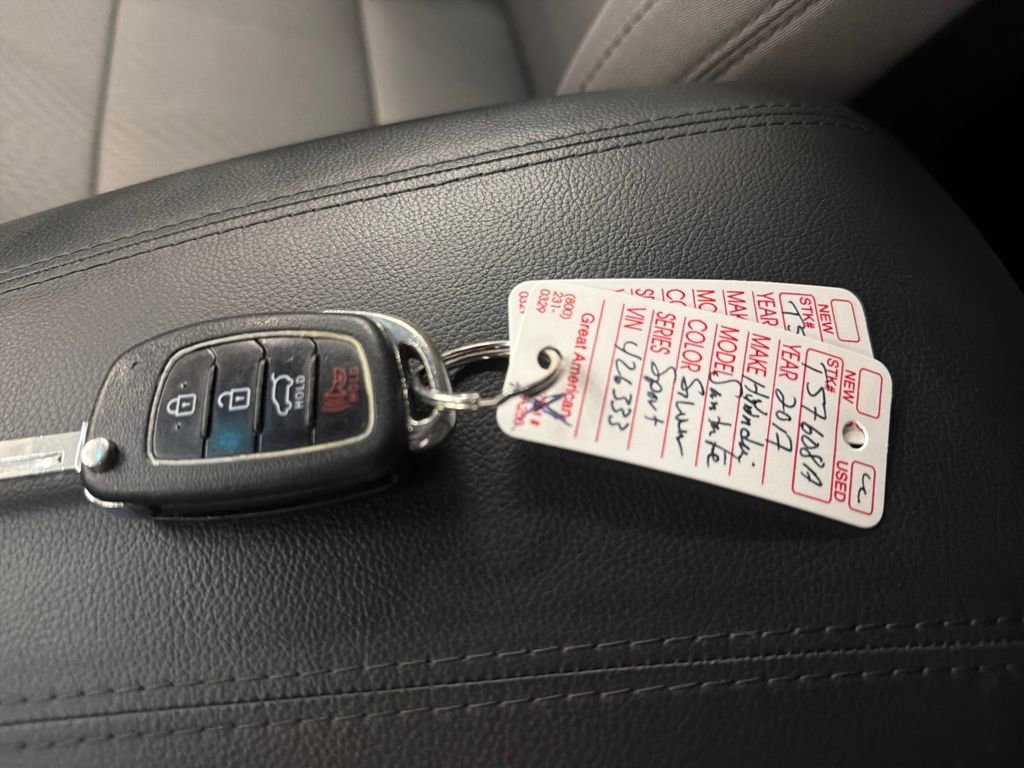 Used 2017 Hyundai Santa Fe Sport image 27