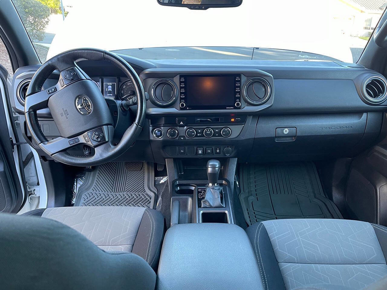 Used 2023 Toyota Tacoma TRD Off-Road image 10