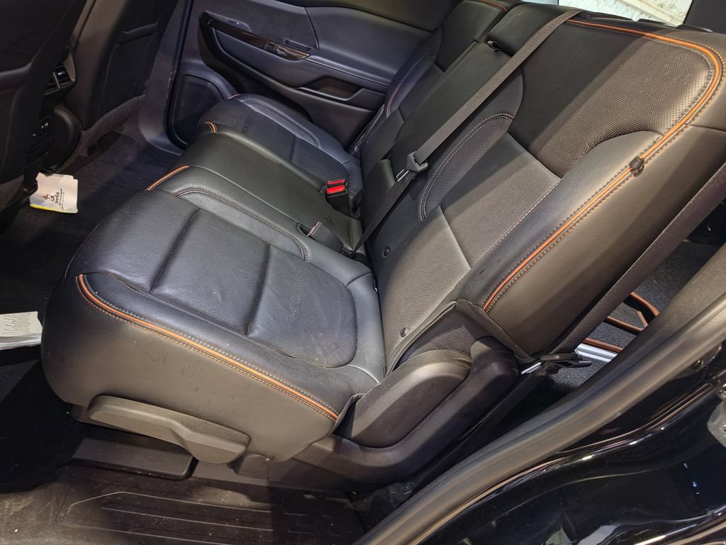Used 2020 GMC Acadia AT4 AWD/4WD image 7