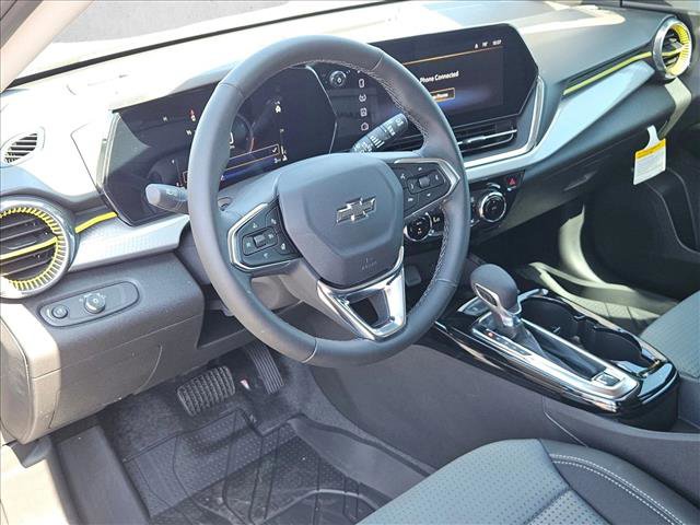 New 2026 Chevrolet Trax LT w/ Sunroof Package image 3