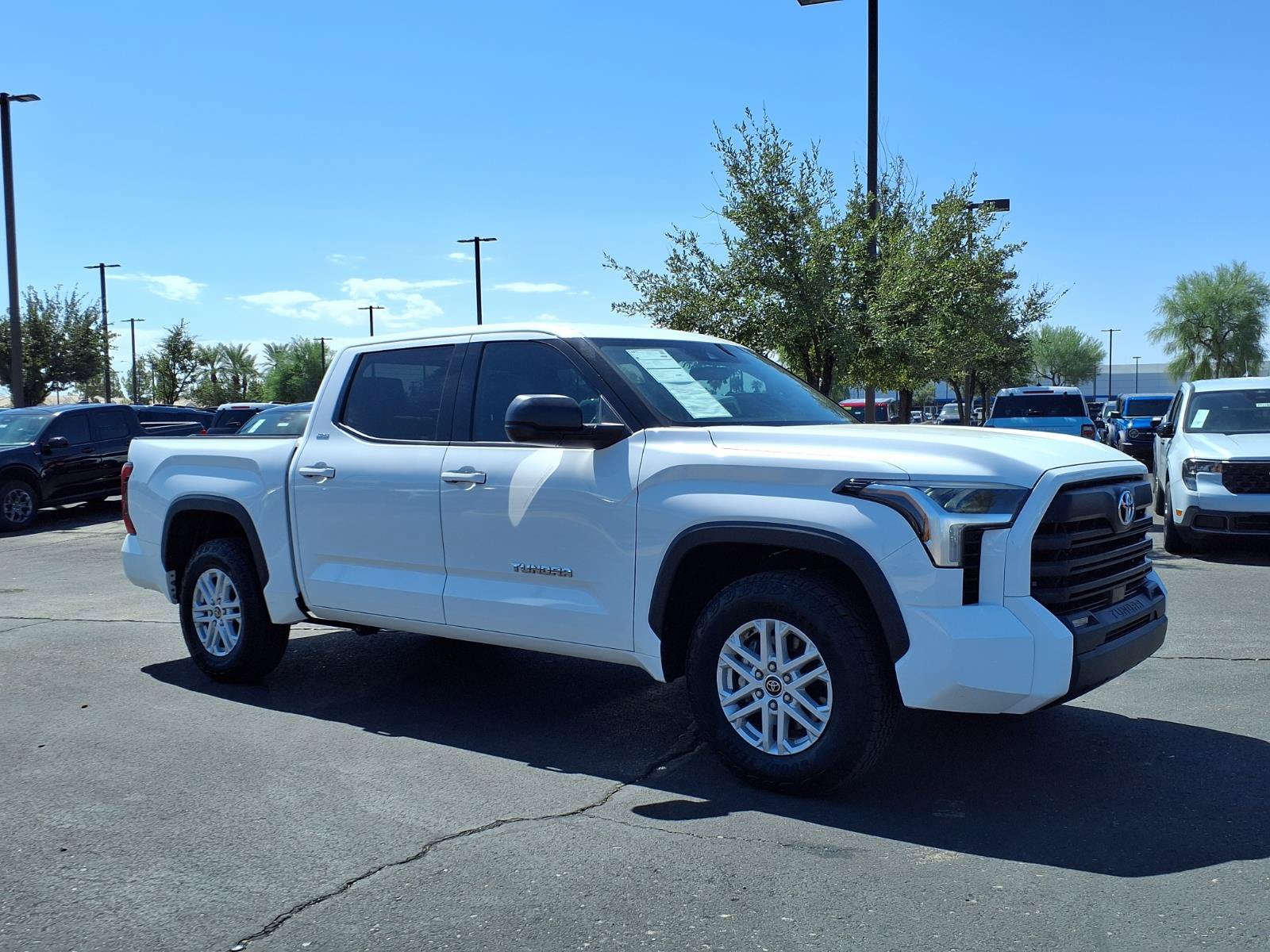Used 2022 Toyota Tundra SR5 w/ SR5 Premium Package RWD image 8