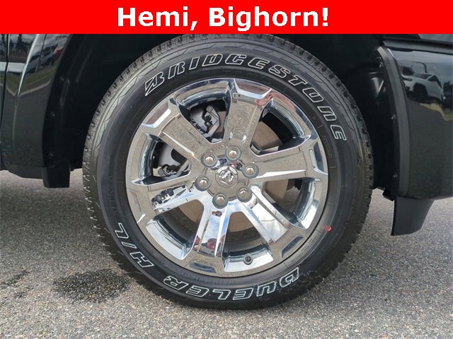 New 2026 RAM 1500 4x4 Crew Cab image 11