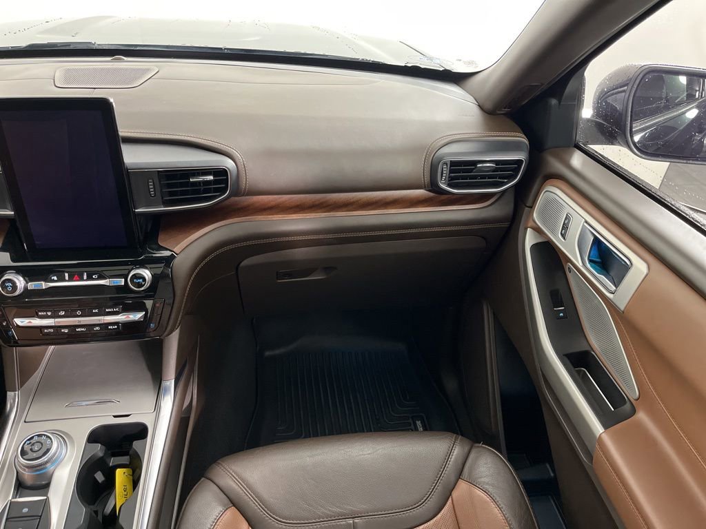 Used 2022 Ford Explorer King Ranch w/ Technology Package image 21