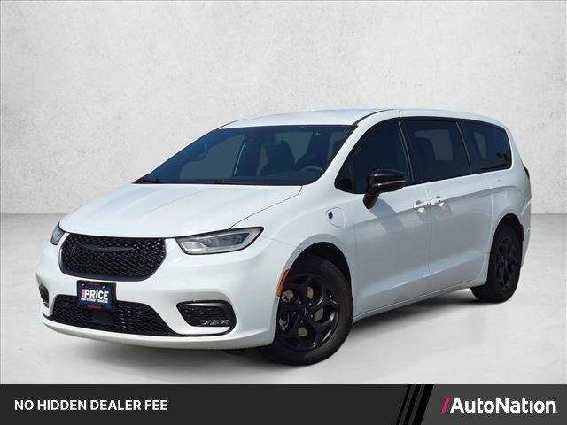 Used 2024 Chrysler Pacifica Limited FWD image 1