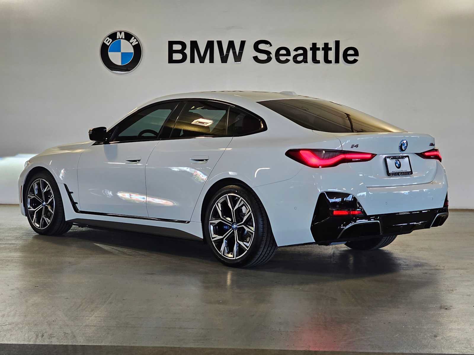 Used 2023 BMW i4 M50 AWD/4WD image 4