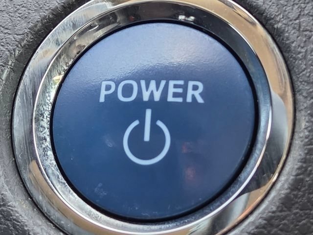 Used 2020 Toyota Camry XLE FWD image 35