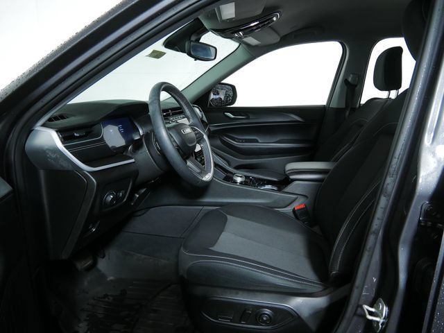 Used 2023 Jeep Grand Cherokee L Laredo w/ Luxury Tech Group I AWD/4WD image 21