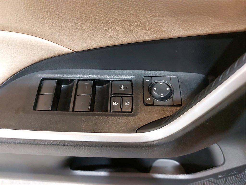 Used 2022 Toyota RAV4 LE image 26