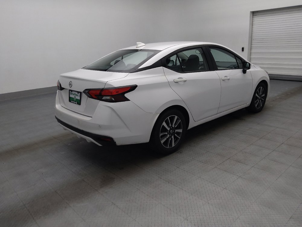 Used 2022 Nissan Versa SV FWD image 10