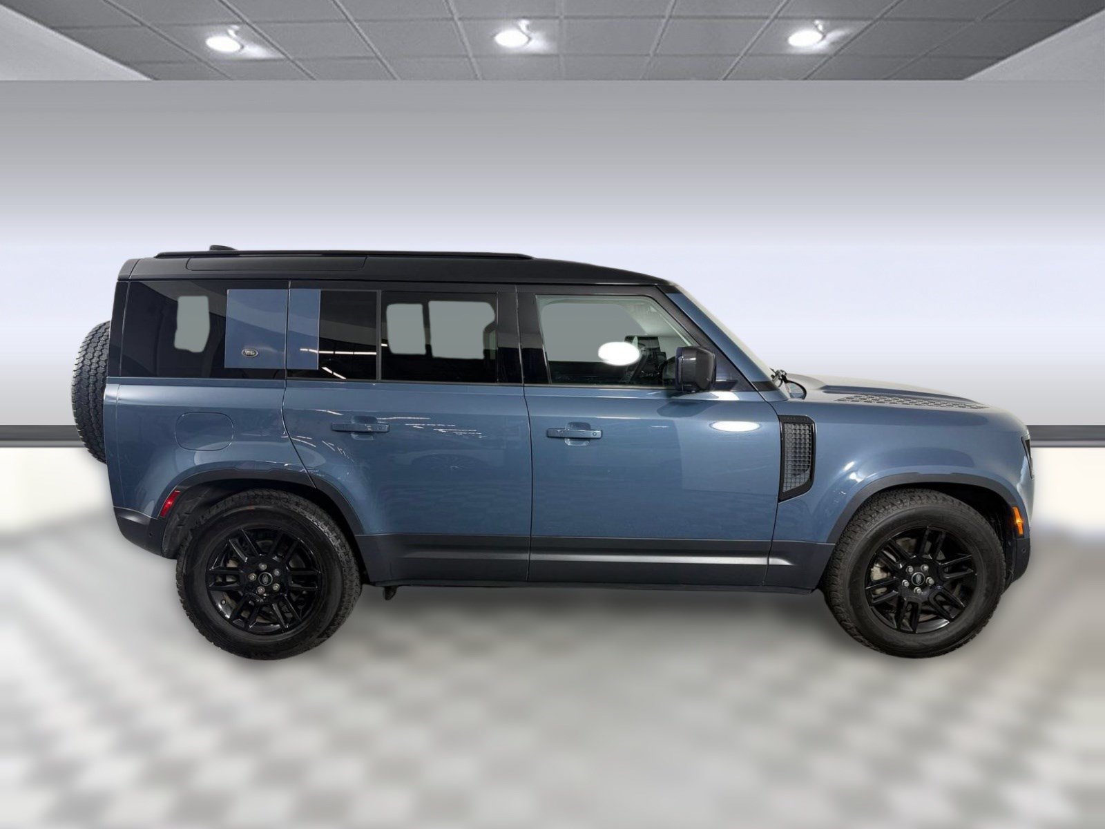 Used 2020 Land Rover Defender 110 S AWD/4WD image 8