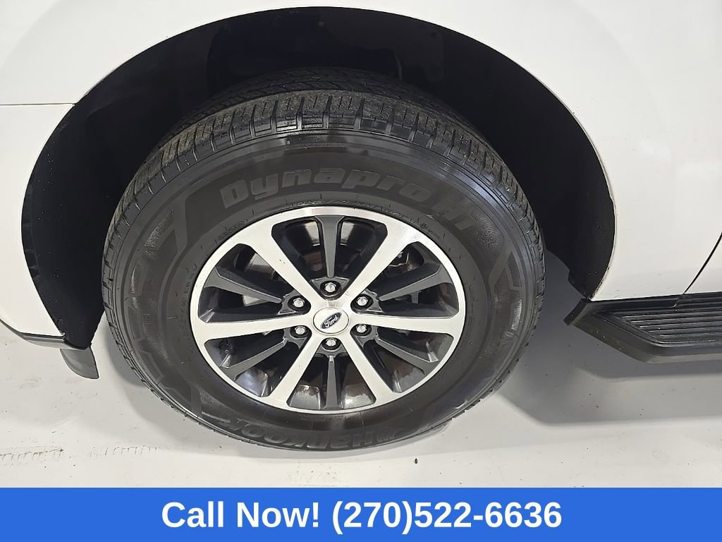 Used 2018 Ford Expedition XLT image 4