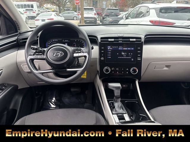 Used 2023 Hyundai Tucson SE image 15