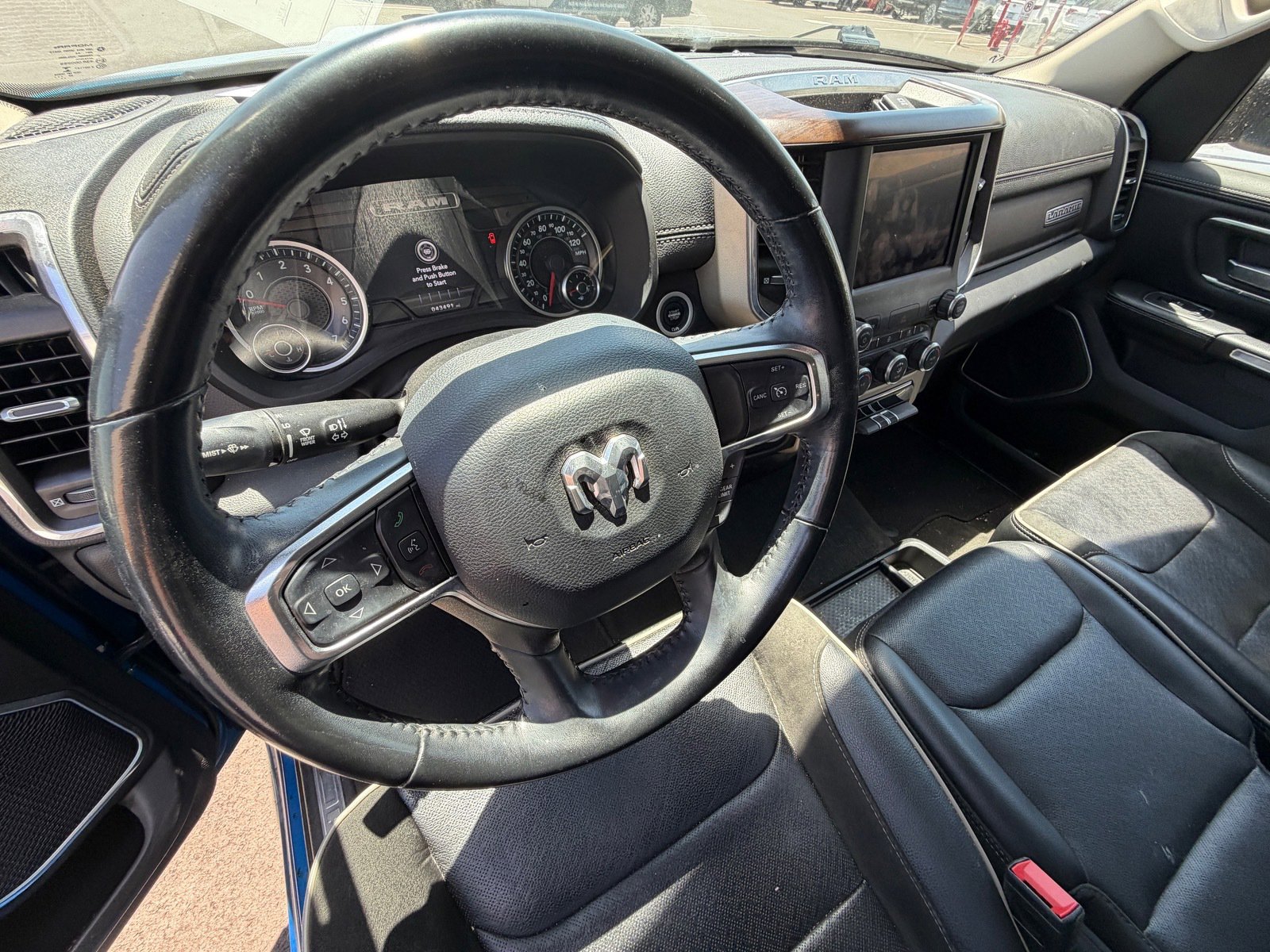Used 2022 RAM 1500 Laramie AWD/4WD image 7
